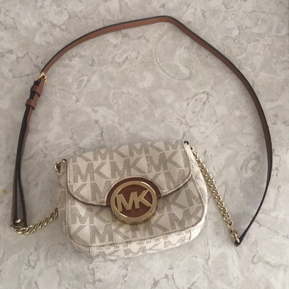 Michael Kors Handbags - michael kors crossbody purse